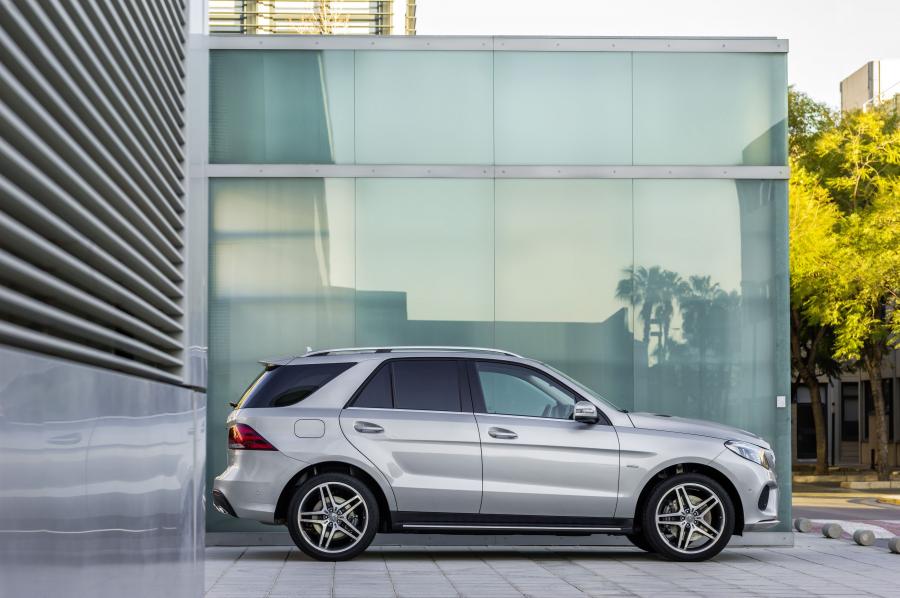  Mercedes-Benz GLE500e 4Matic AMG Line 2015 года  (фото 11 из 29)